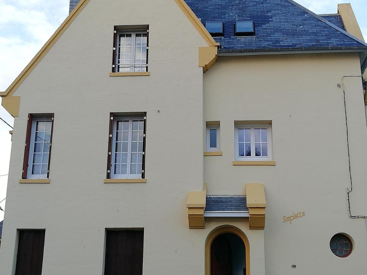 Au Gre Des Marees 2 Appartement Face A La Mer 2Eme Etage Ault Exterior photo