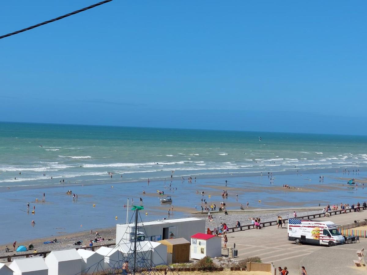 Au Gre Des Marees 2 Appartement Face A La Mer 2Eme Etage Ault Exterior photo