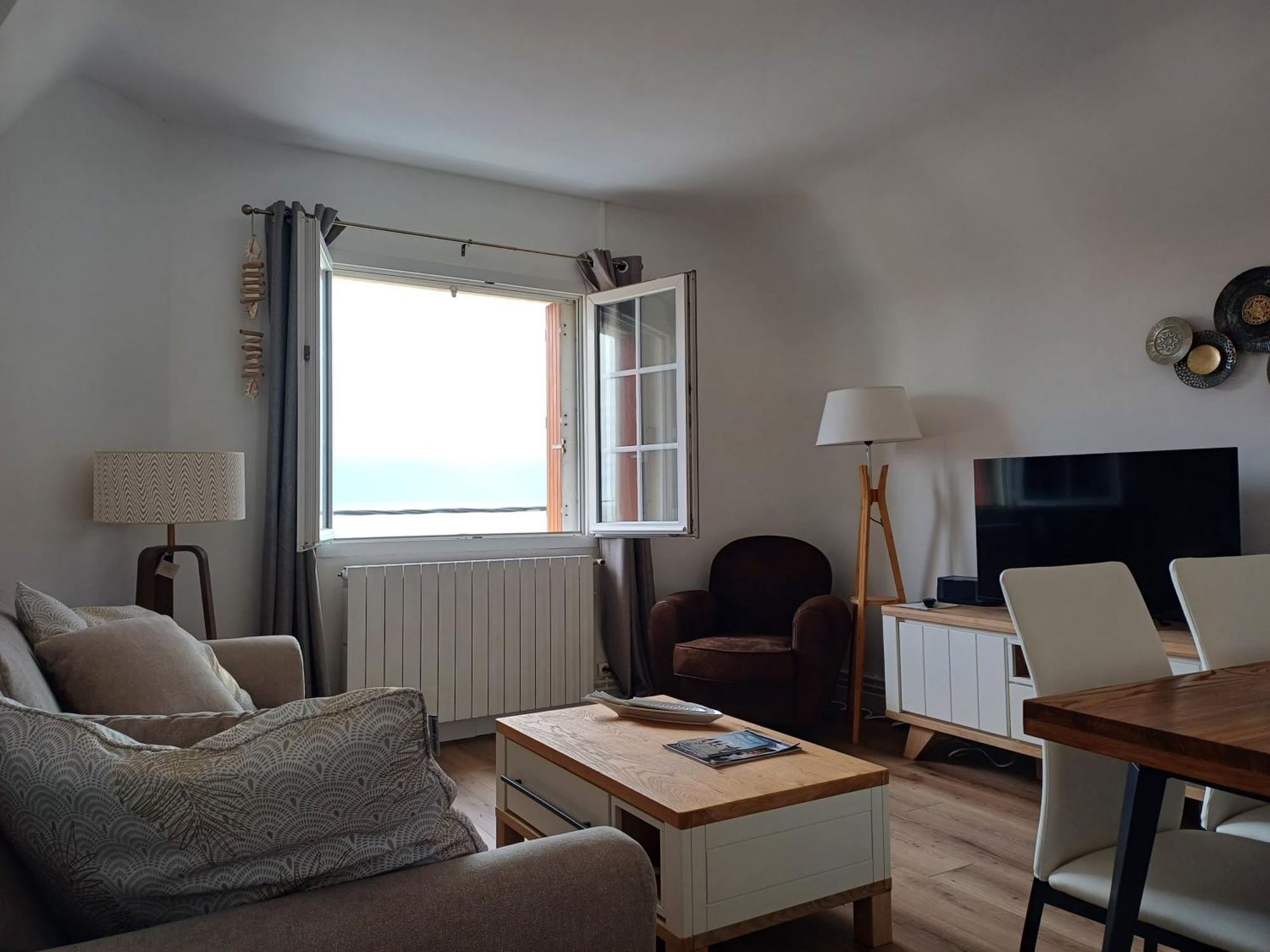 Au Gre Des Marees 2 Appartement Face A La Mer 2Eme Etage Ault Exterior photo